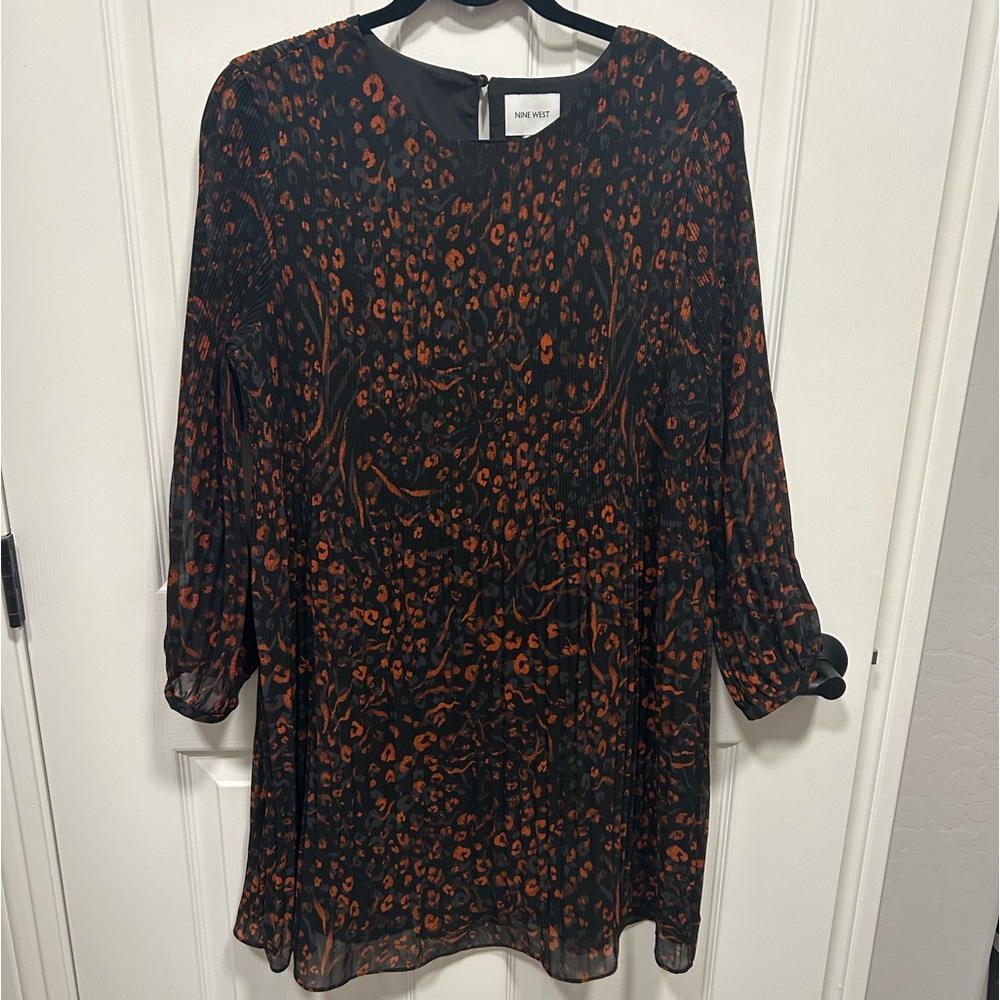 Nine West babydoll mini dress, long sleeve fully lined, Dark Floral print